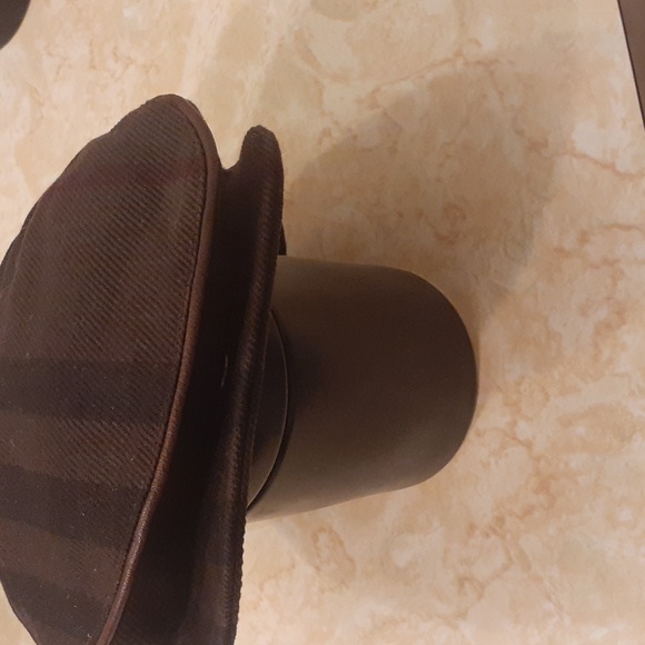 BURBERRY CAP AUTHENTIC - Picture 4 of 9